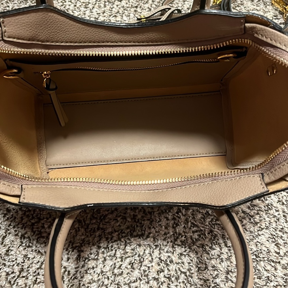 AALLYN Lilly satchel in biscotti. - Picture 4 of 9
